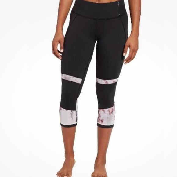 CALIA by Carrie Underwood Black Essential Filament Capri Leggings Sz M - Picture 1 of 11